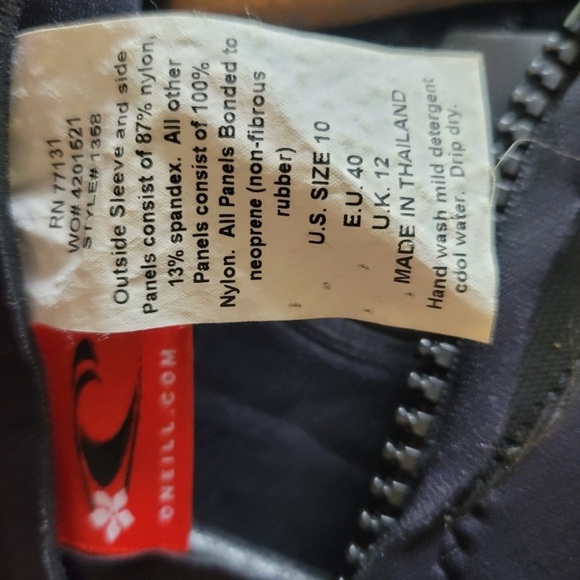 O'Neill Black Wetsuit - Picture 4 of 6